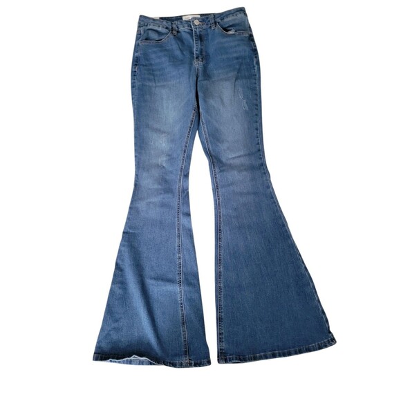 Women's Size 13 Almost Famous Flare Leg Jeans 33" Inseam High Rise - Picture 1 of 5